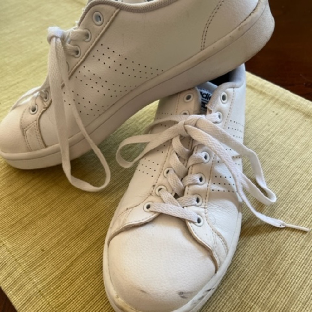 Women's White  Adidas ~ Size 8.5 ~ Cloudform - Picture 5 of 10